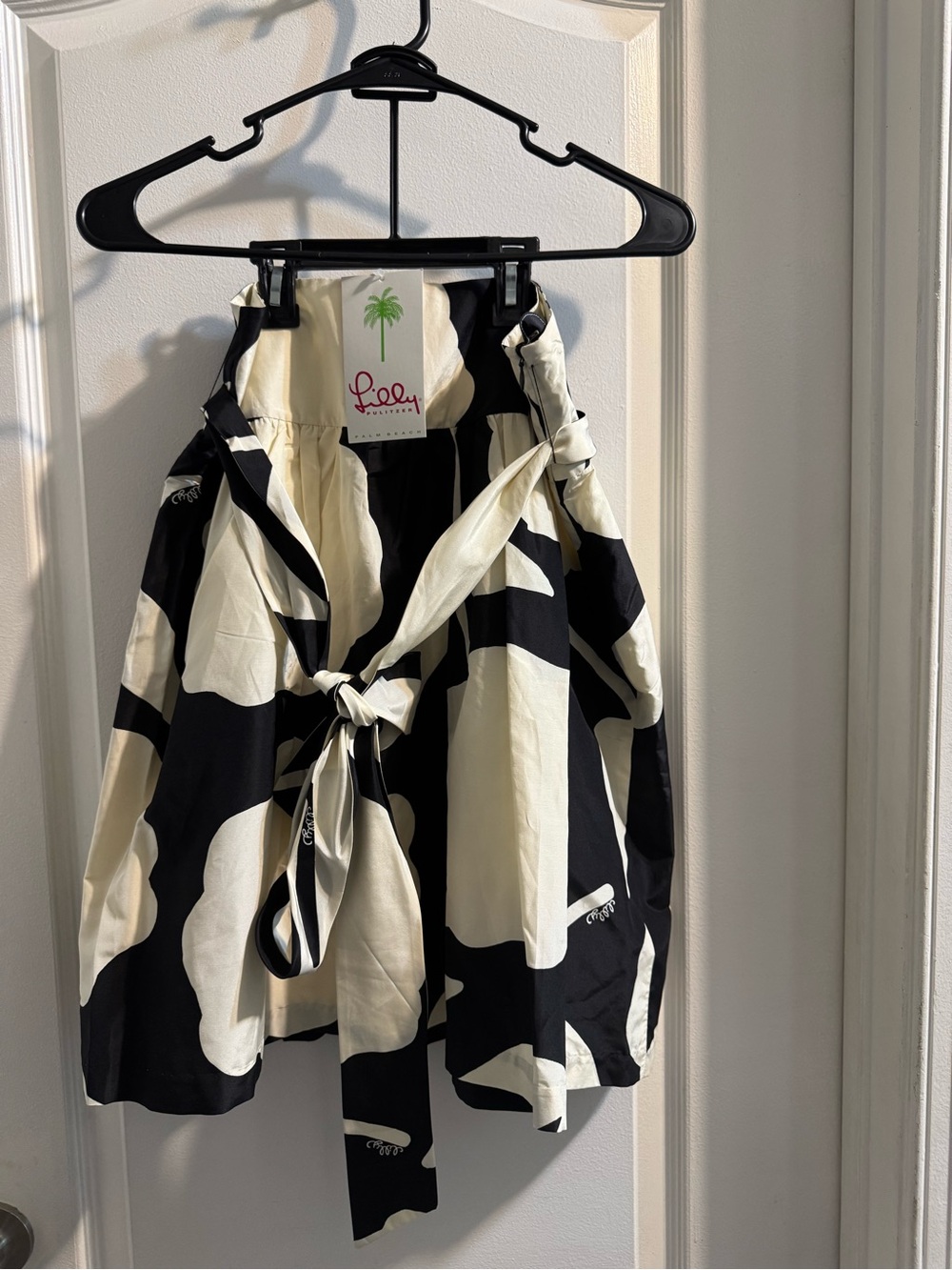 Lilly Pulitzer Black & Cream Tie-Waist Floral Skirt